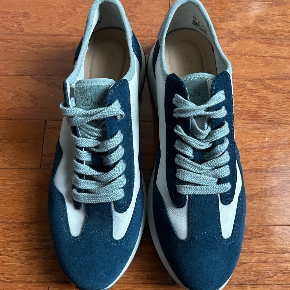 Clarks Women’s Navy and Cream Sneakers